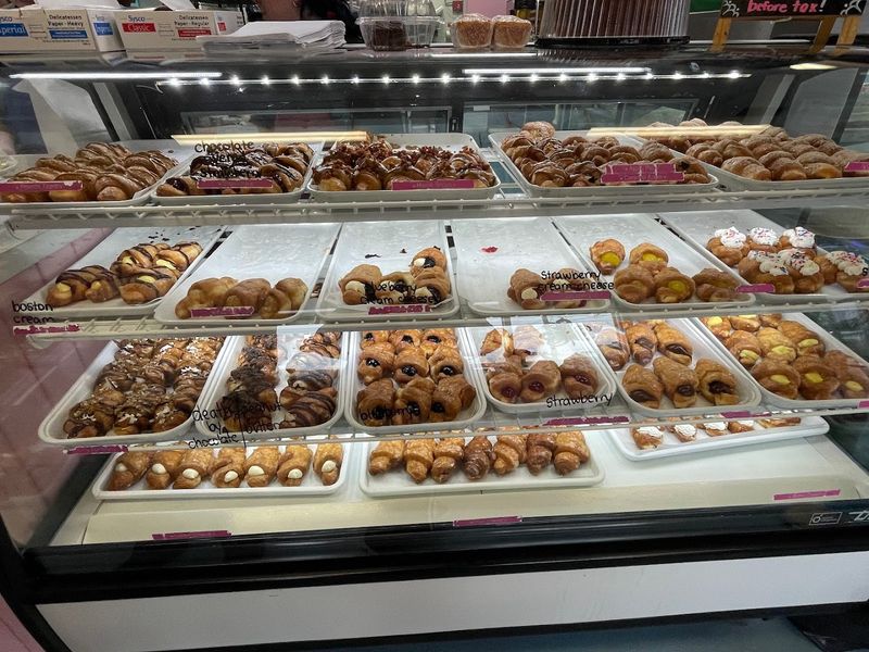 Burney's Sweets & More - Elizabethtown