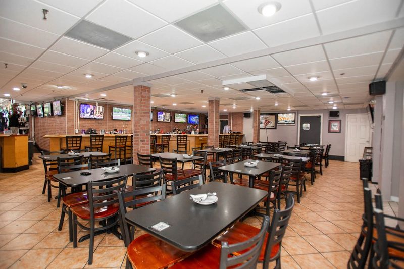 First Down Sports Bar – Arlington