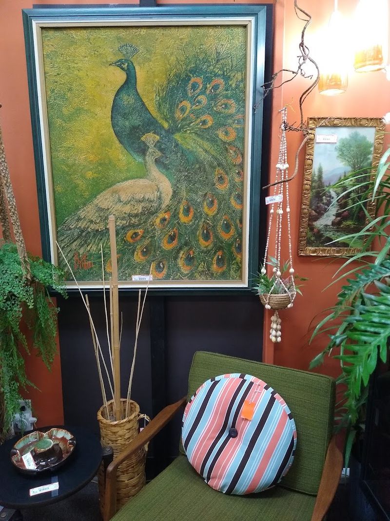 Collette's Vintage and Antique Mall, Burton, Genesee County