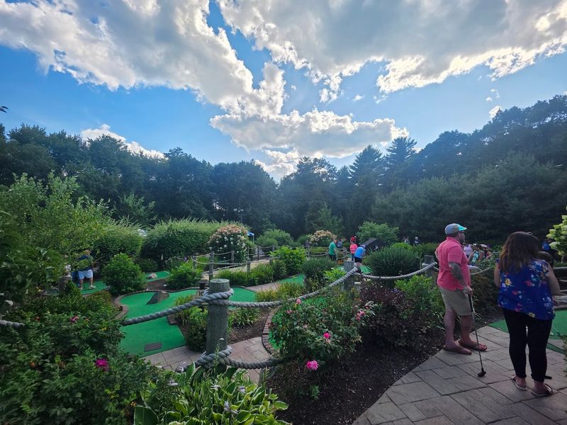 Mini Golf at Prisco’s Pine Grove Park