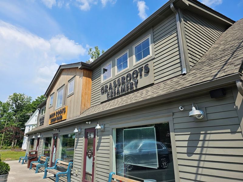 Grassroots Ice Cream (Granby, CT)