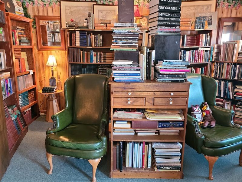 Dog Ear Books, Blue Ridge, Fannin County