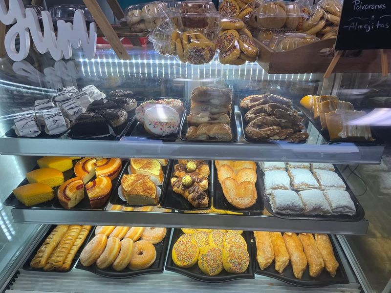 Lakeland Bakery - Lakeland