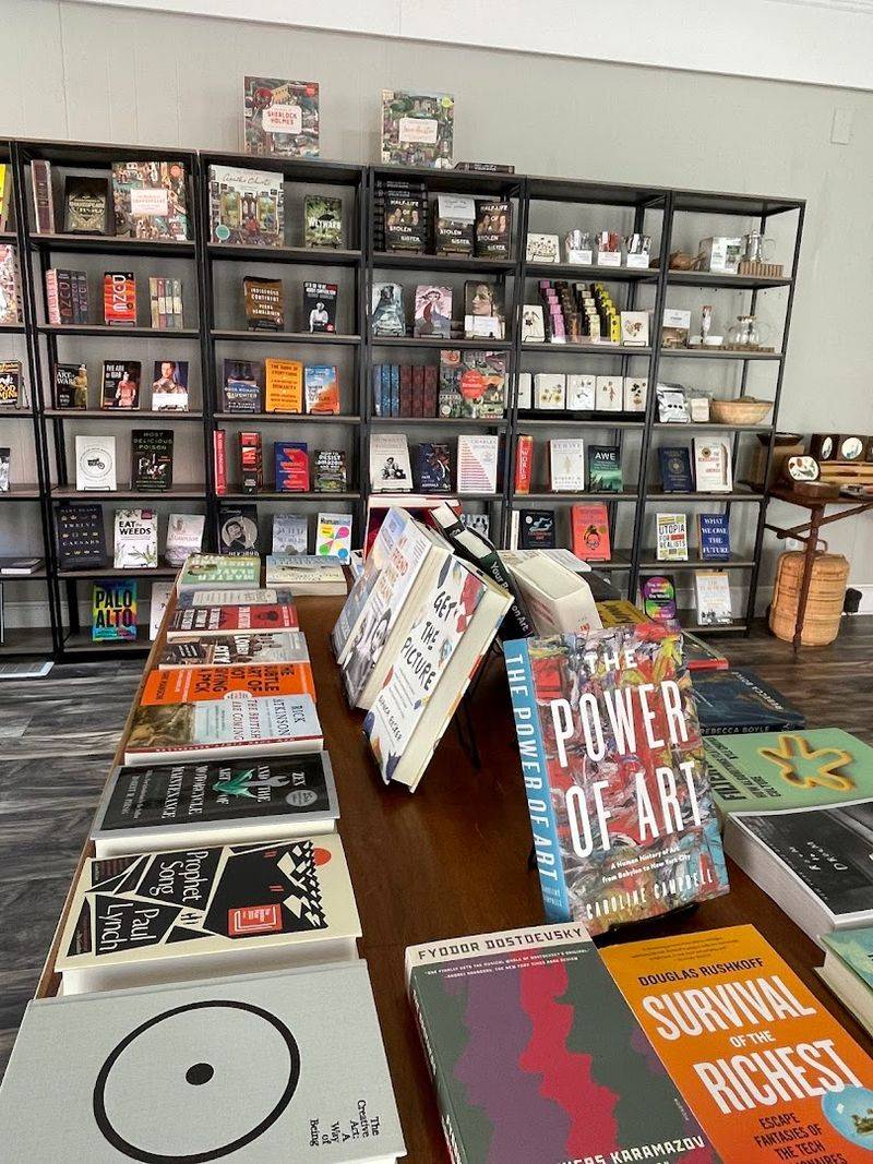 Staunton Books & Tea - Staunton