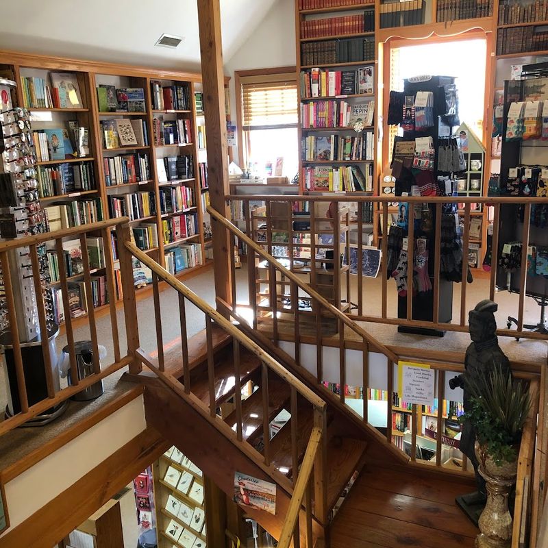 Titcomb&rsquo;s Bookshop - East Sandwich