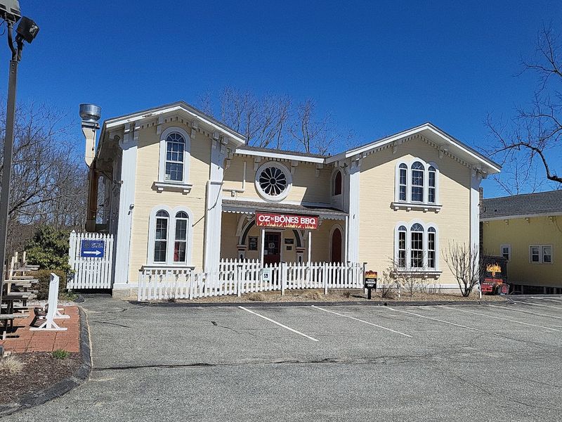 Oz n Bones BBQ — Colchester, Connecticut