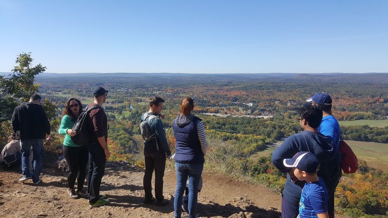 Talcott Mountain State Park - Heublein Tower Trail