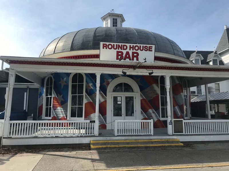The Round House Bar