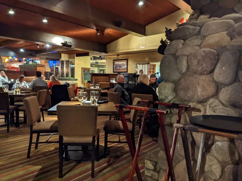 Hospitality That Shapes the Entire Meal