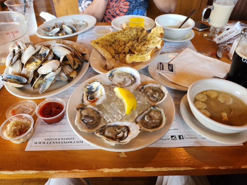 Lenny’s Indian Head Inn
