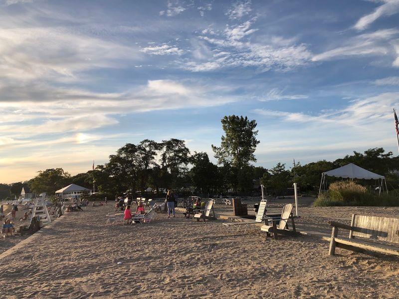 Bayley Beach