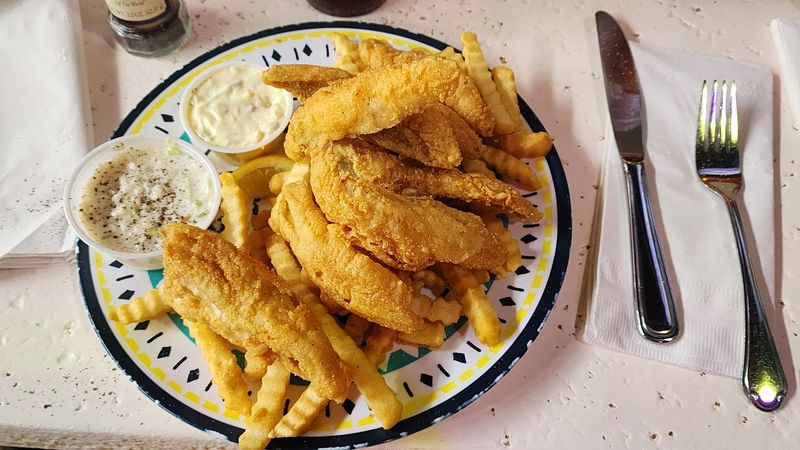Wally's Bar & Grill - Saugatuck