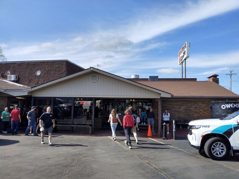 Moonlite Bar-B-Q Inn &mdash; Owensboro, Kentucky