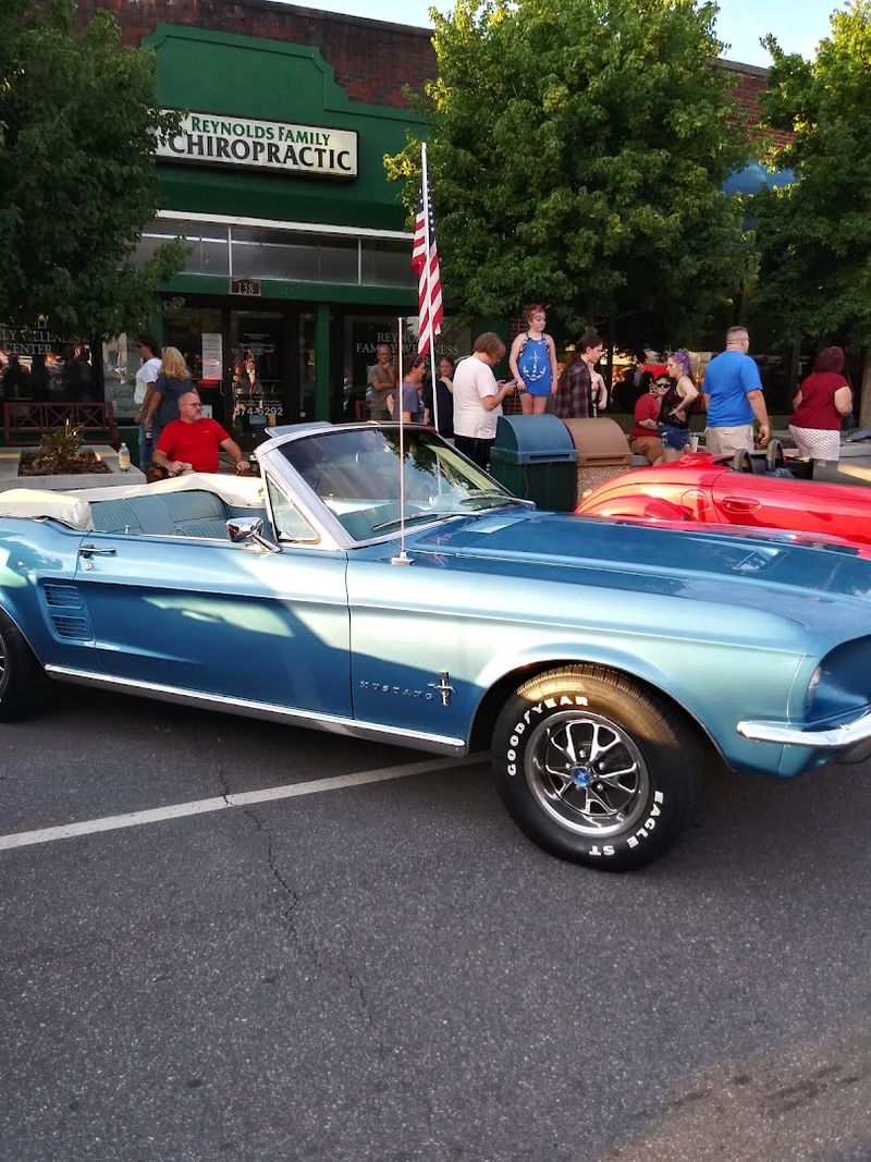 Valdese &mdash; Independence Day Celebration With Classic Cars And Fireworks