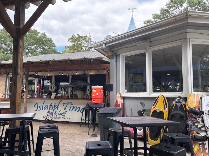 Island Time Bar & Grill - Arlington, VA