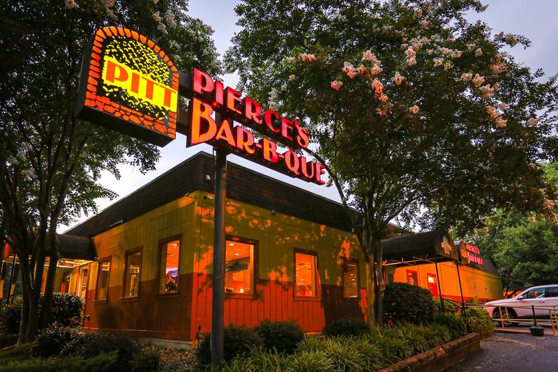 Pierce's Pitt Bar-B-Que, Williamsburg, James City County