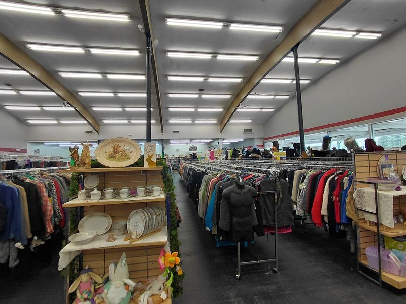 On Second Thought Consign & Thrift (Woodstock)