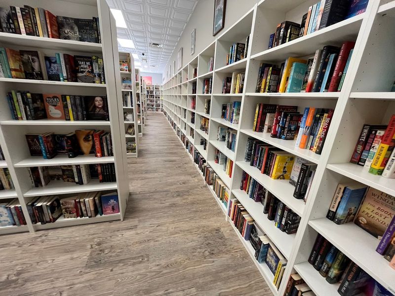 The Book Exchange (Red Mill) - Virginia Beach