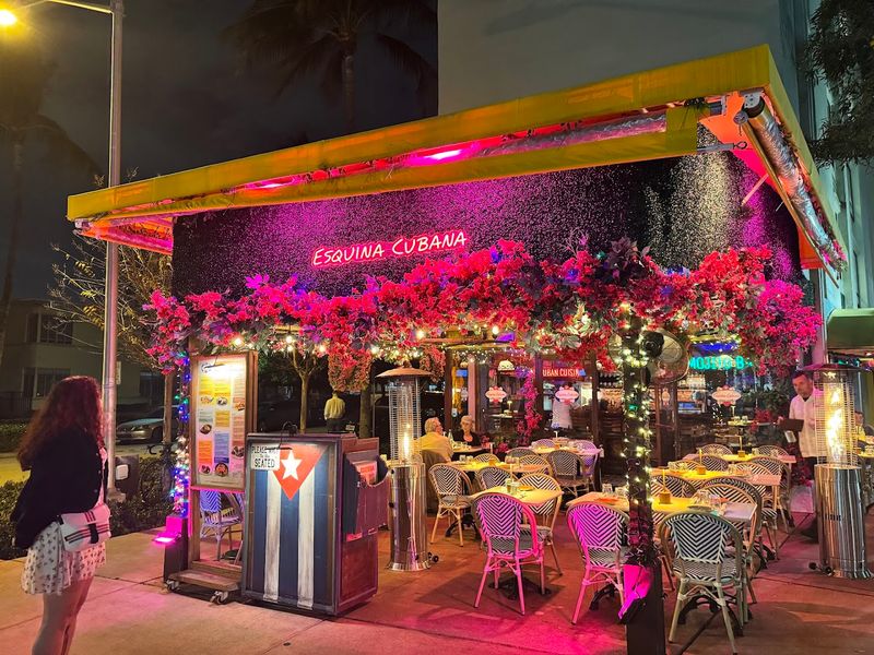 ESQUINA CUBANA