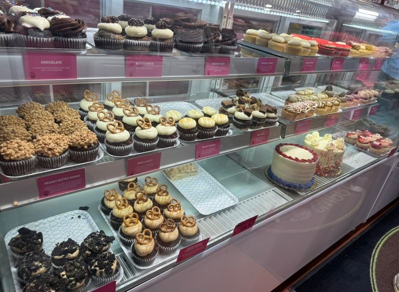 Sweet Girlz Bakery 