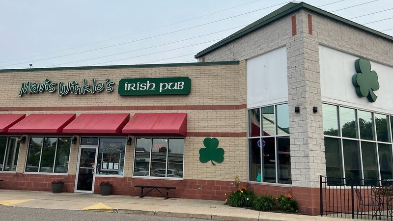 Mavis Winkles Irish Pub &mdash; Twinsburg, Ohio