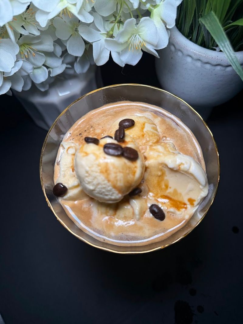Jolie&rsquo;s Frothy Coffee - Jacksonville