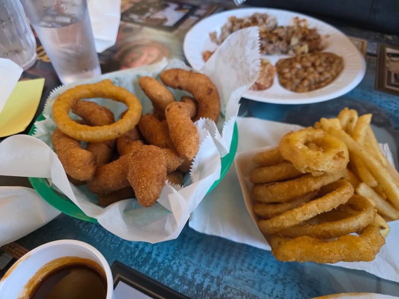 Red Bridges Barbecue Lodge - Shelby, Cleveland County