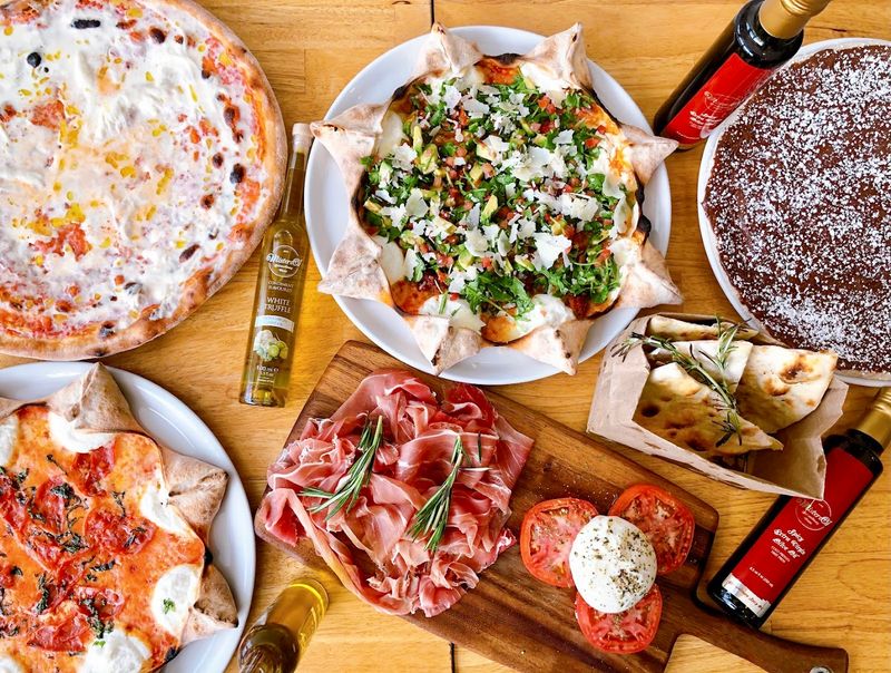 Mister 01 Extraordinary Pizza - Miami Beach, Miami-Dade County