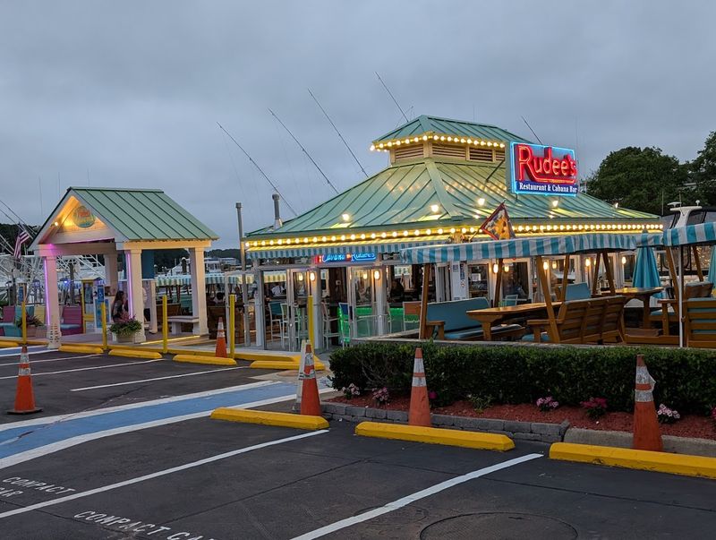 Rudee&rsquo;s Restaurant & Cabana Bar 