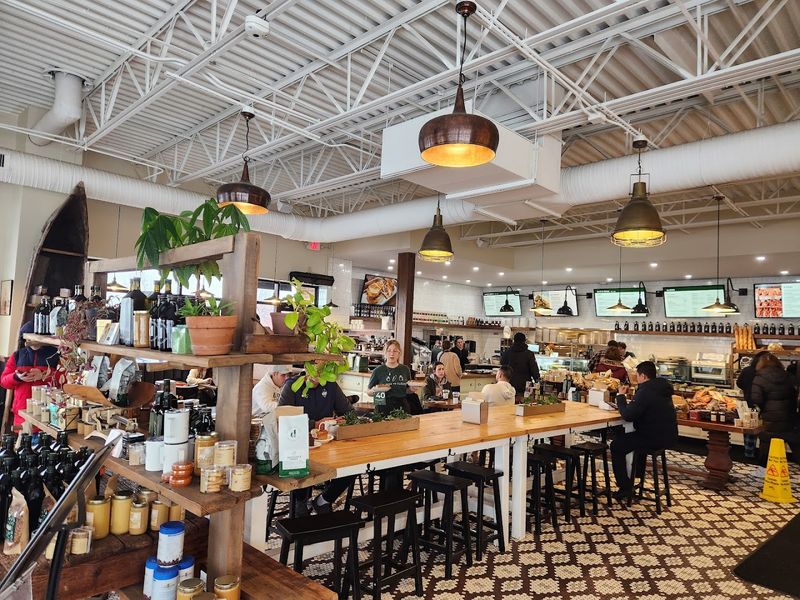 Doro Marketplace (Windsor Locks)