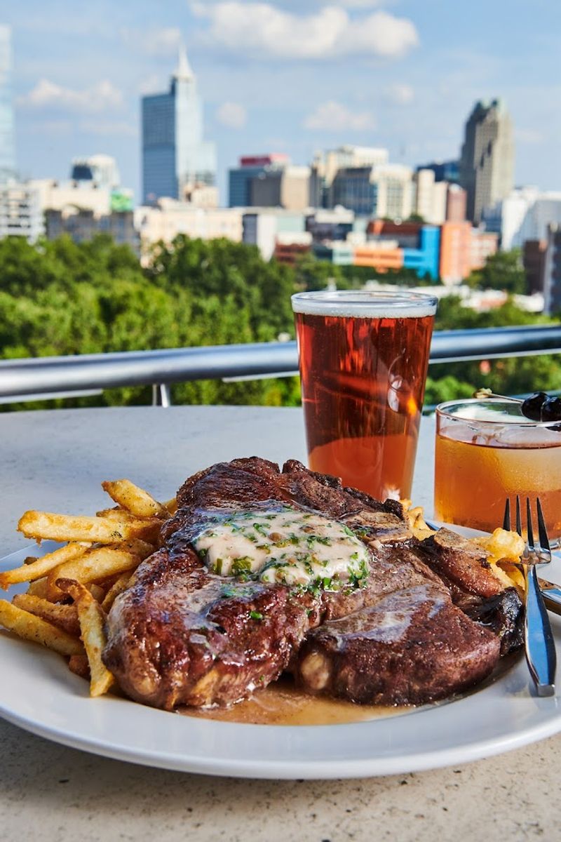 The Willard Rooftop Longue