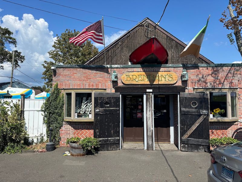 Brennan's By The Beach