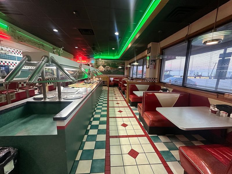 Milestone Diner 