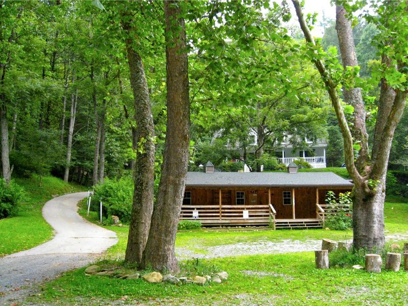 The Dude Ranch at Valle Crucis
