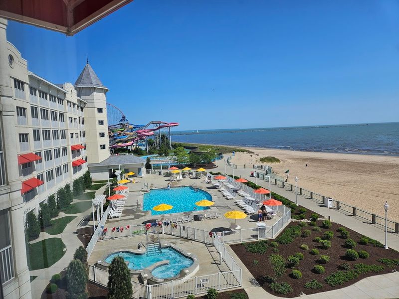 Cedar Point Hotel Breakers - Sandusky, OH