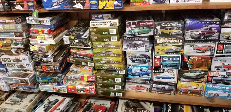 Hobby World - Adams