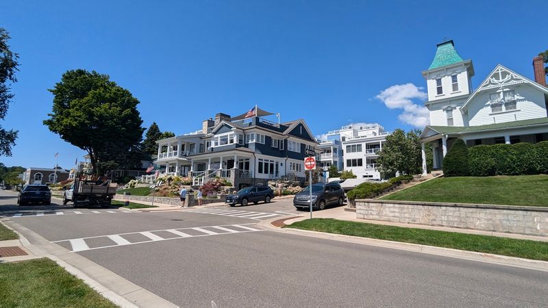 Harbor Springs