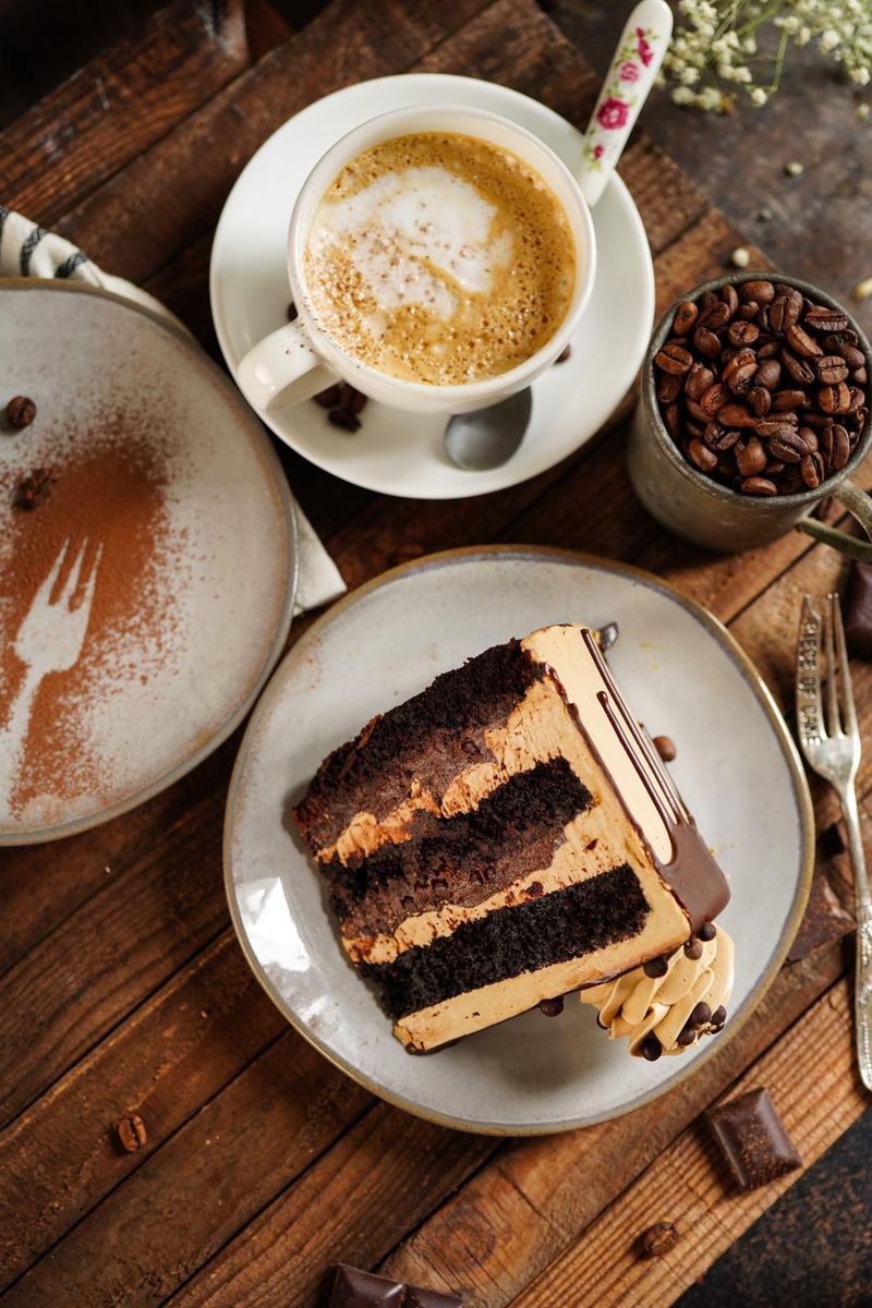 Signature Chocolate Cake &ndash; Chocolate Therapy, Exton
