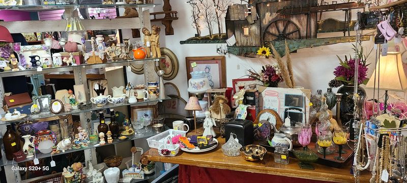 Stagecoach Markets & Antique, Gloucester, Gloucester County