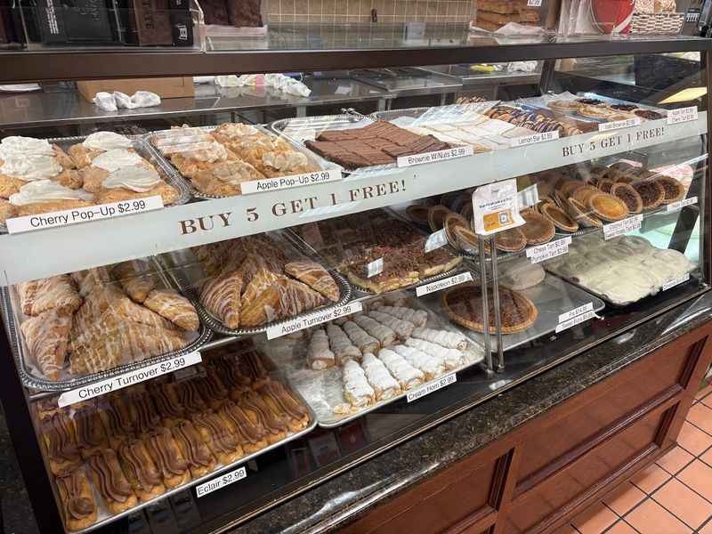 Dewey's Bakery - Winston-Salem, Forsyth County