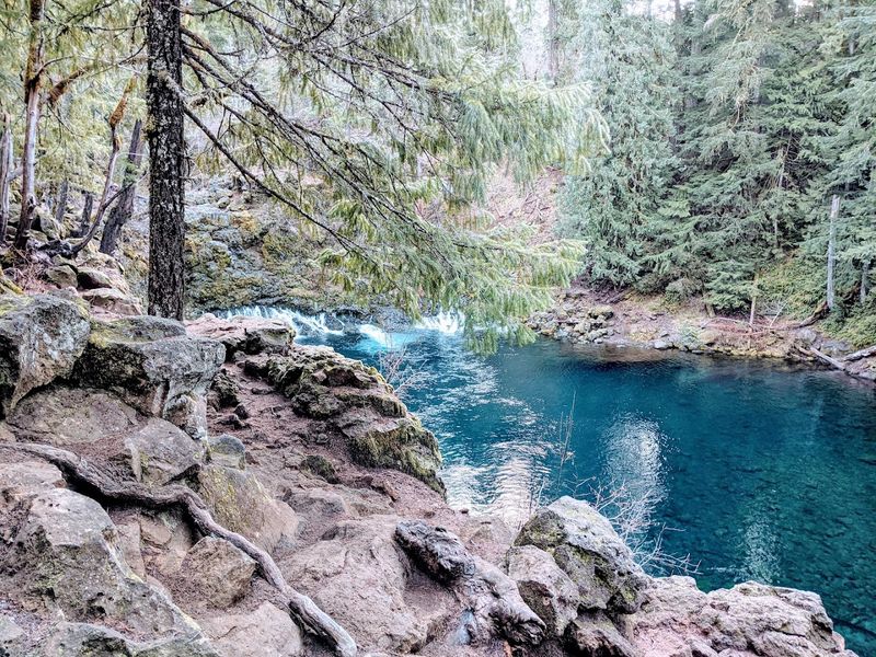 Volcanic Filtration Creates Sapphire Hues