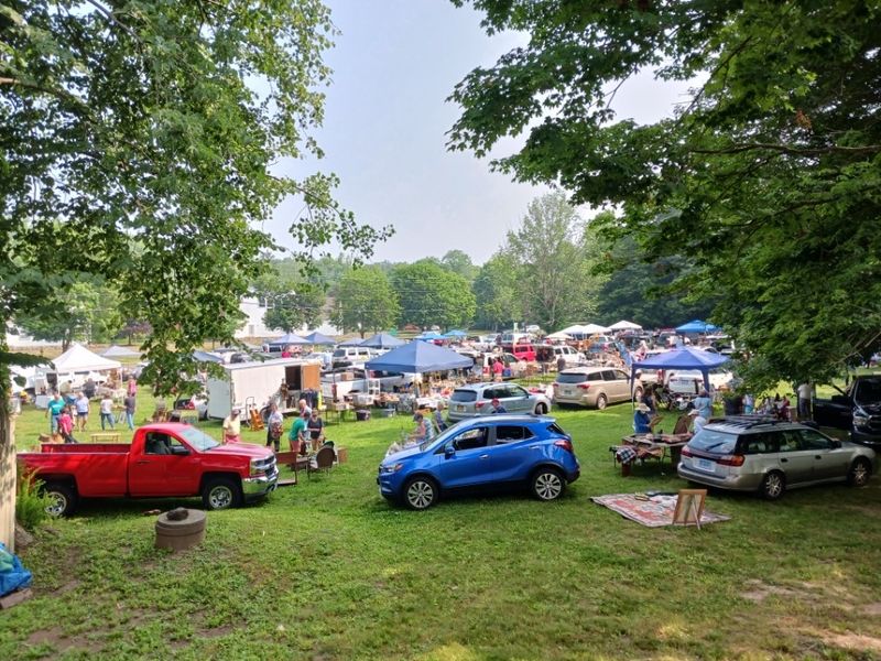 Woodbury Antique & Flea Market, Woodbury, Litchfield County