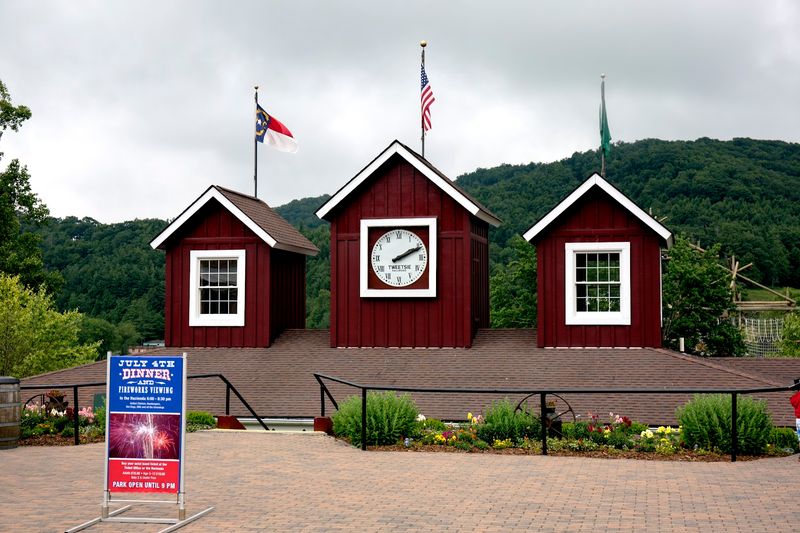 Blowing Rock &mdash; High Country Fireworks Extravaganza