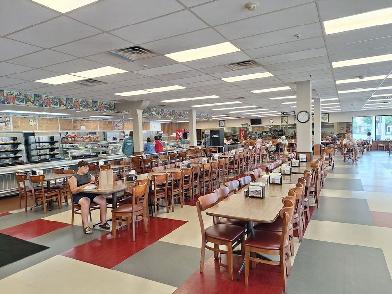 The Cafeteria-Style Experience Adds to the Charm