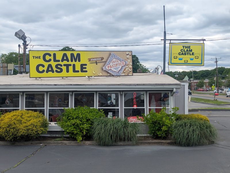 Donahue's Clam Castle (Madison)