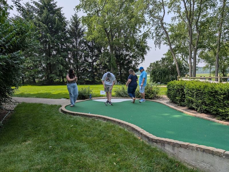 Paradise Park Miniature Golf & Gem Mining