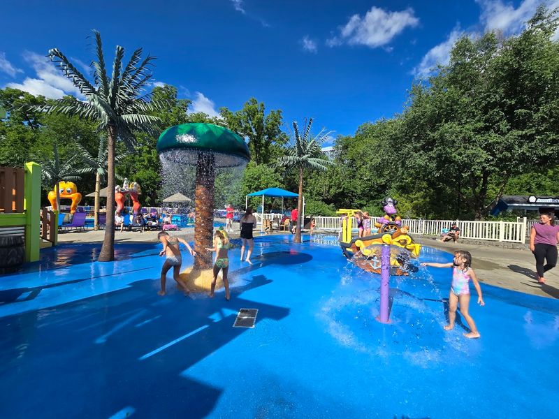 Dutch Wonderland Water Attractions