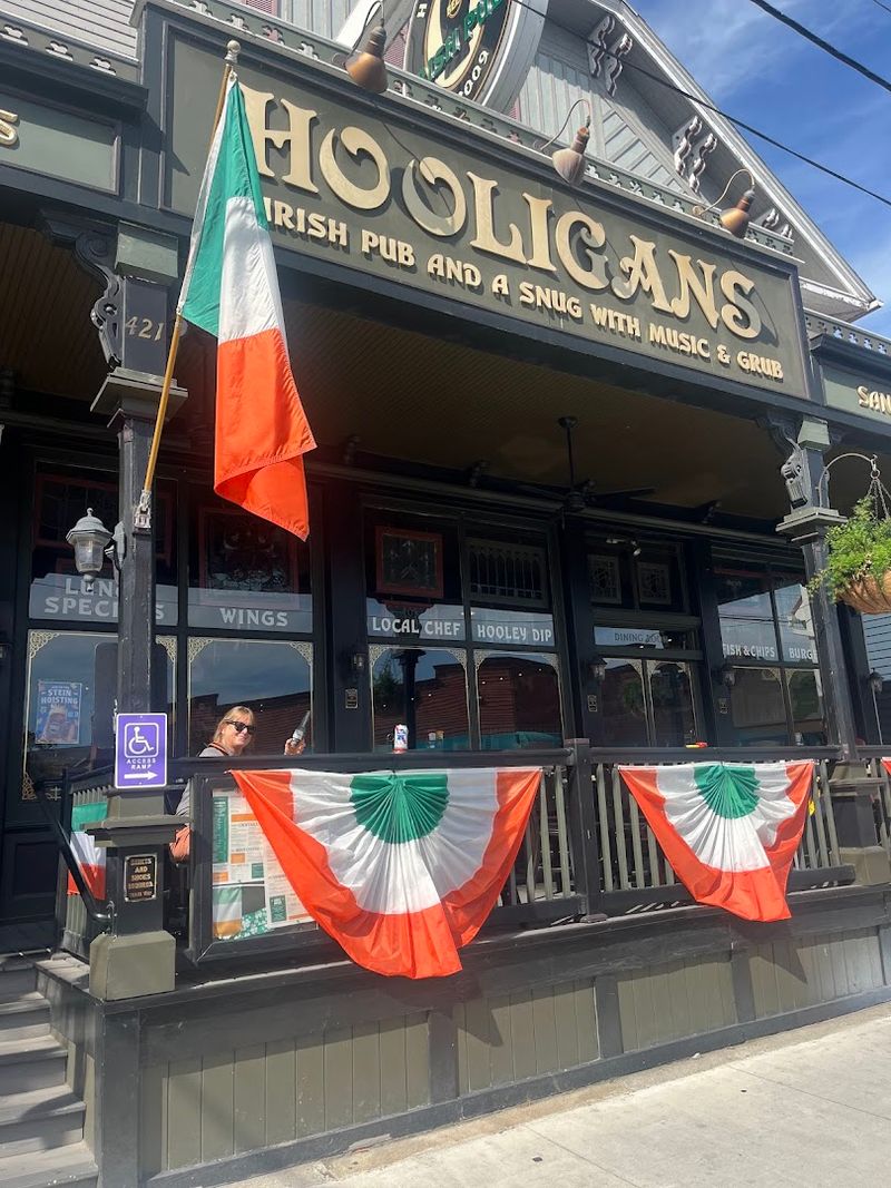 Hooligans Irish Pub — Put-In-Bay
