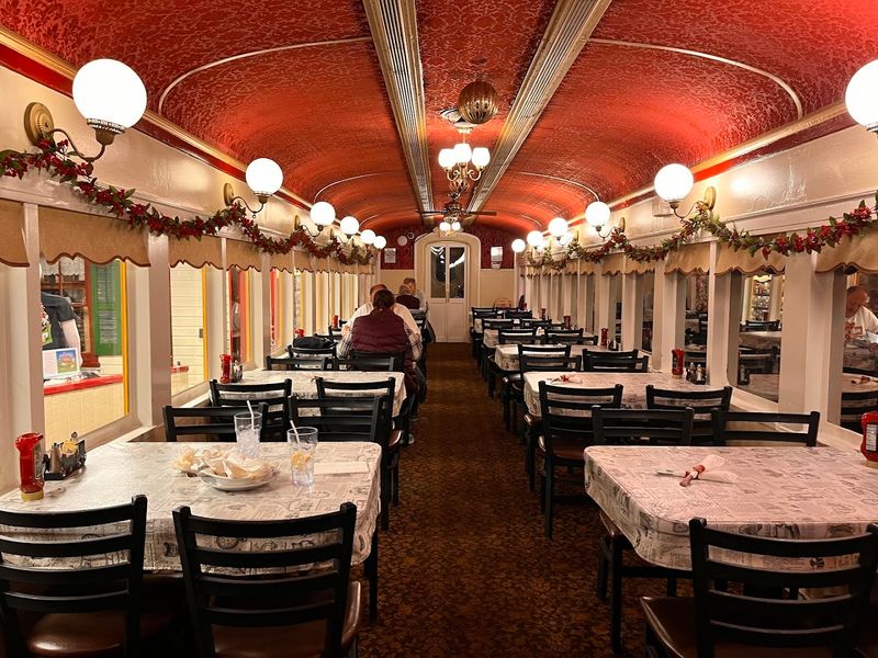 Casey Jones' Restaurant at Paradise Station