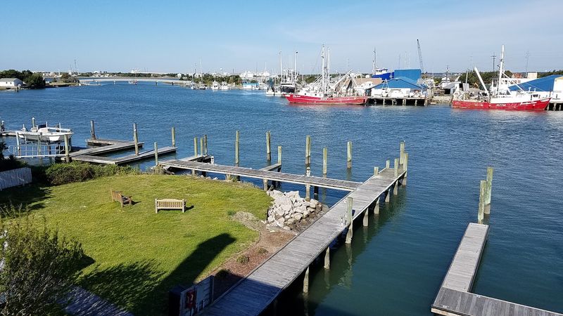 Beaufort &mdash; Waterfront Independence Day Fireworks